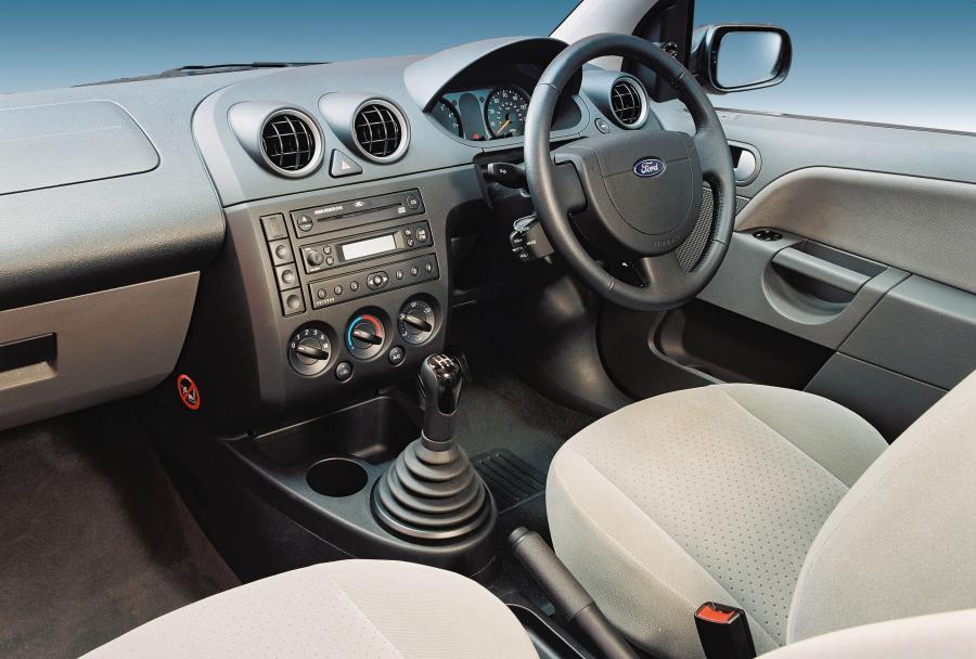  Ford Fiesta 2003 года  (фото 66 из 142)